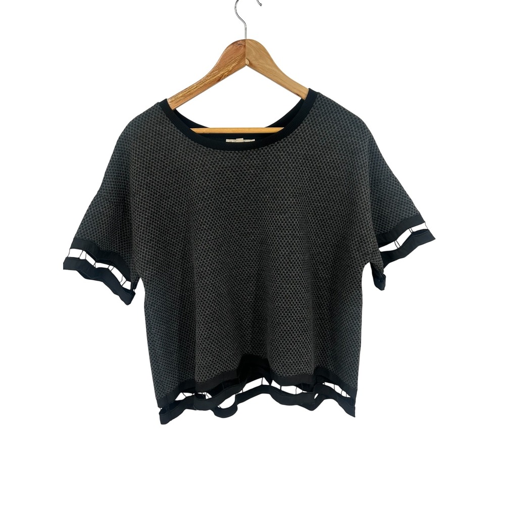 Hem & Thread Small Black Gray Textured Knit Boxy Top Cutout Hem Sleeve - Picture 1 of 7